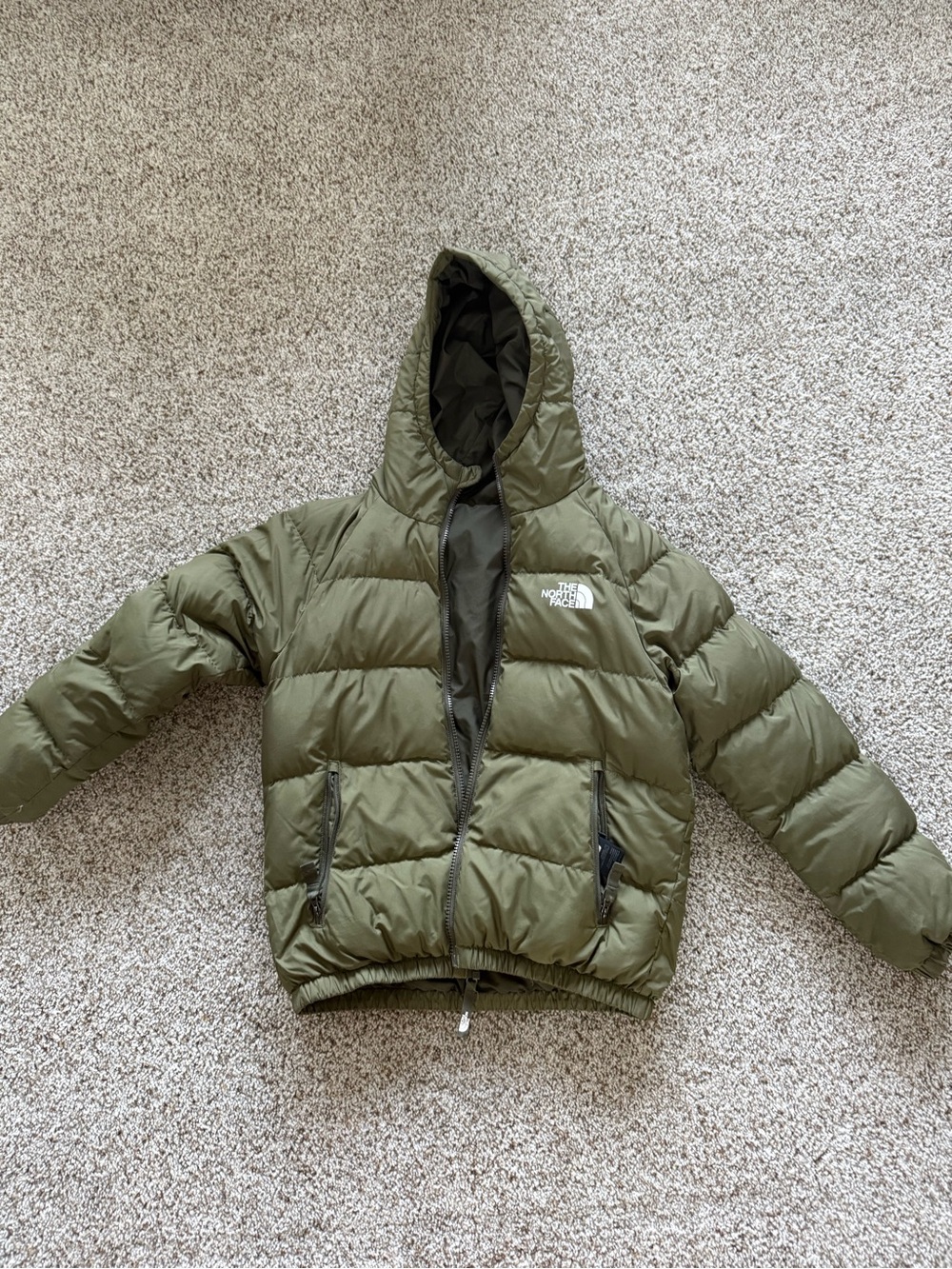 North Face reversible boys YM (10-12)